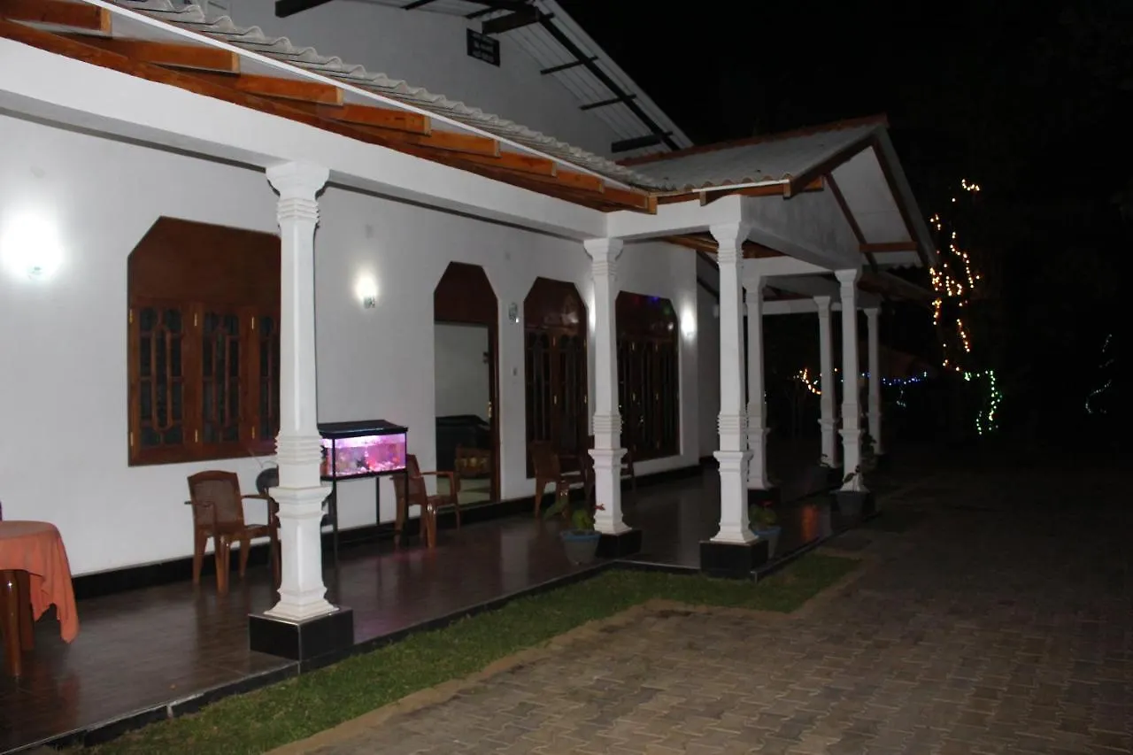 Habitación en casa particular Pidurangala Villas Sigiriya Sri Lanka